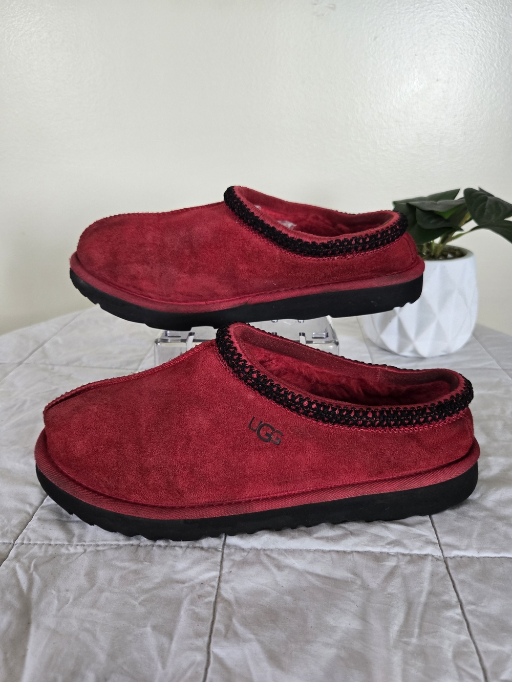 UGG Tasman II Red Suede Cozy Slip-On Clogs Women's Size 6